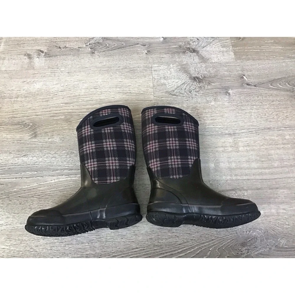 BOGS CLASSIC WINTER Plaid Girls Size 2 Black WATERPROOF Winter Snow BOOTS